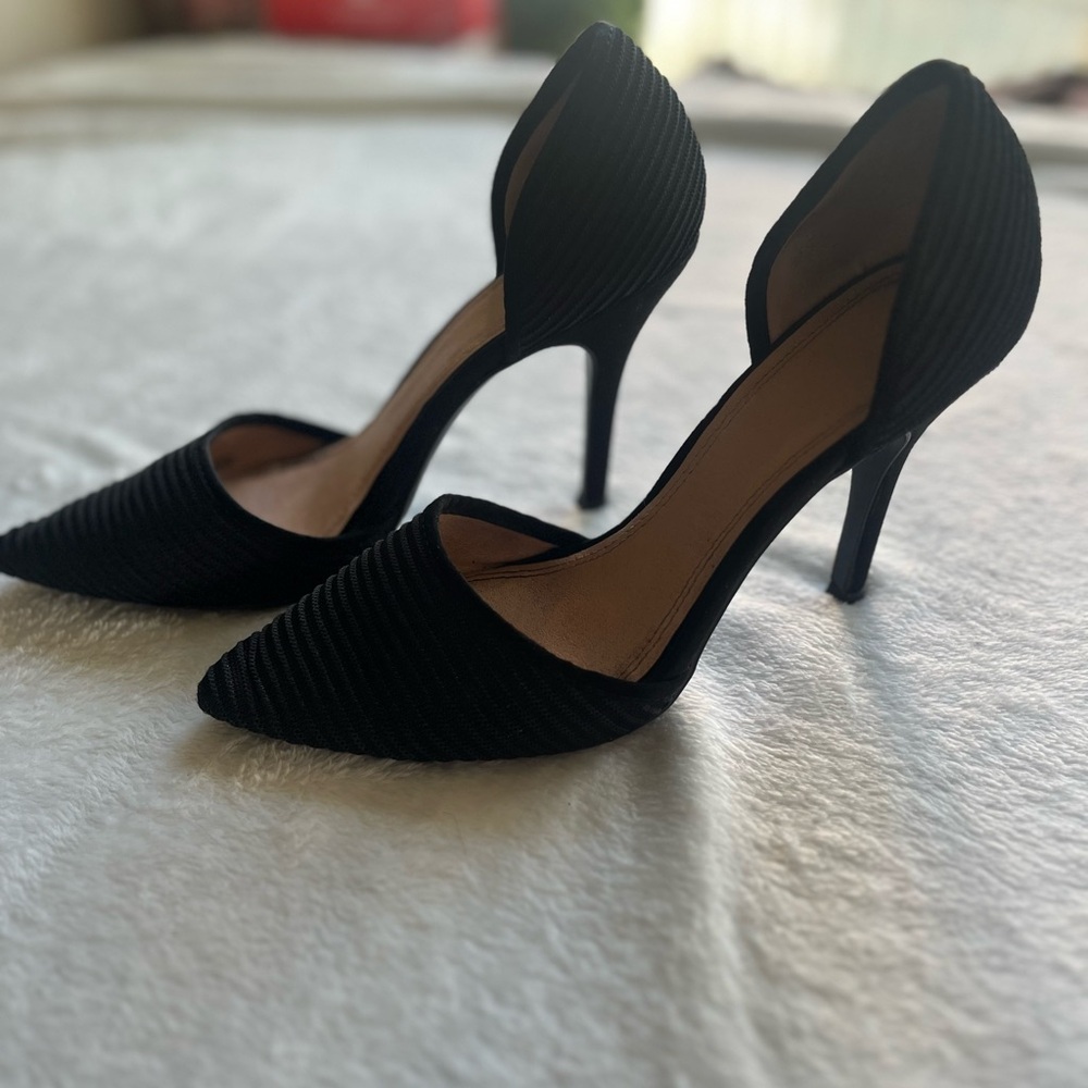 Chinese Laundry Black Heels
